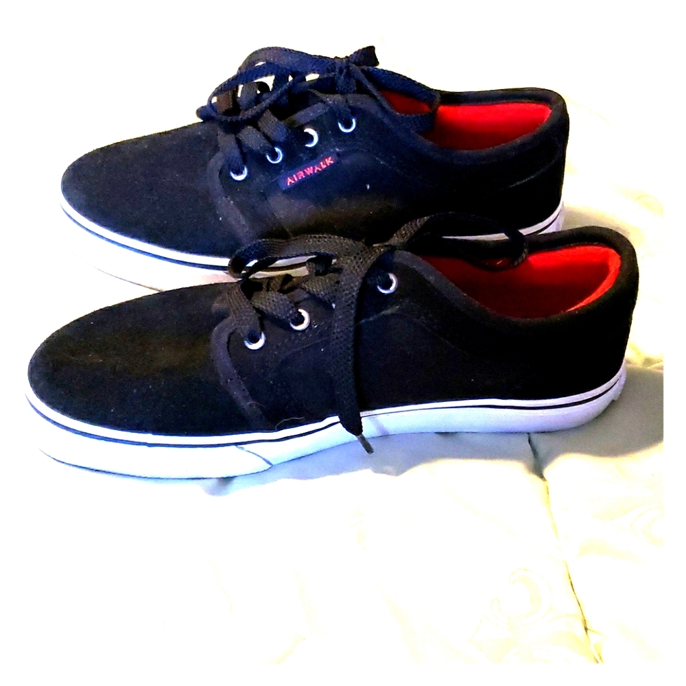 Airwalk Skate Shoe Sneaker size 4 youth